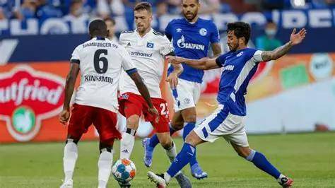 在禁区内一 在禁区内一